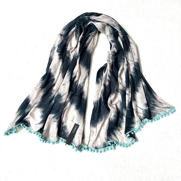 NWT Gypsy 05 Tie Dye Rayon Scarf with Pom Pom Tassels - Picture 3 of 7